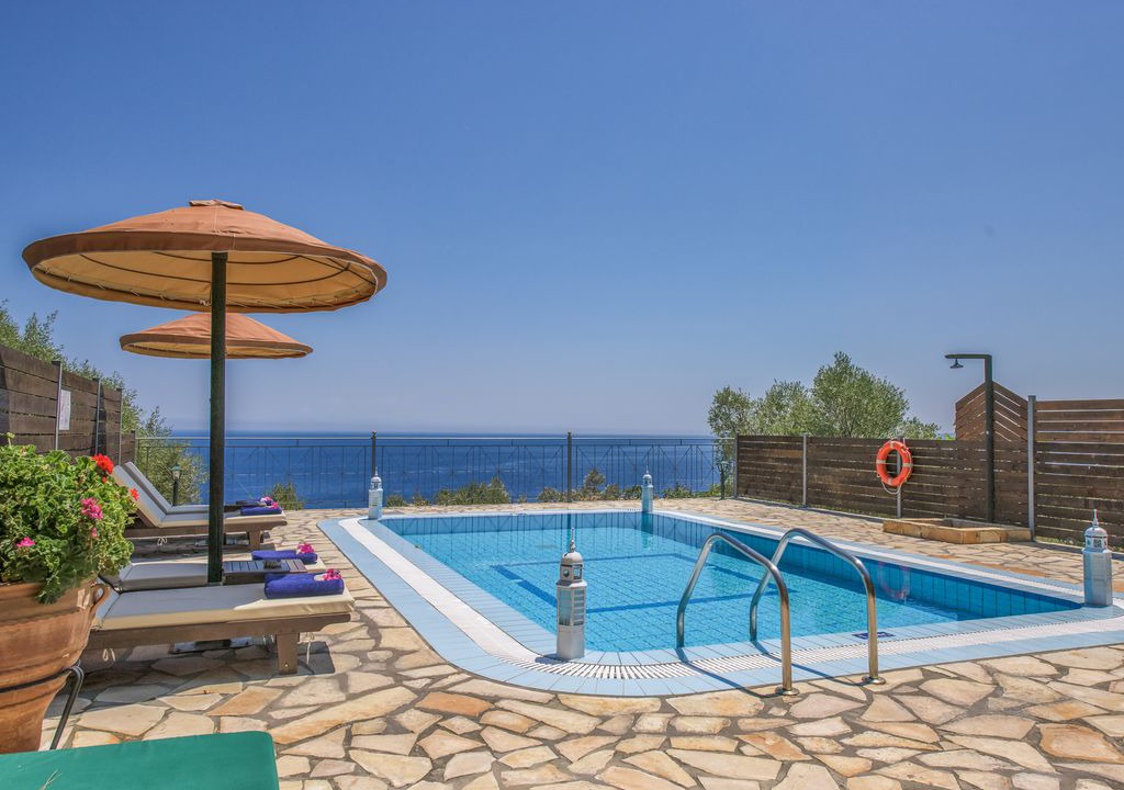 Varvara Villa | Emerald Classic Villa