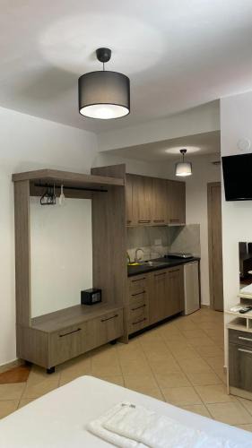 Vryses House | Emerald Suites