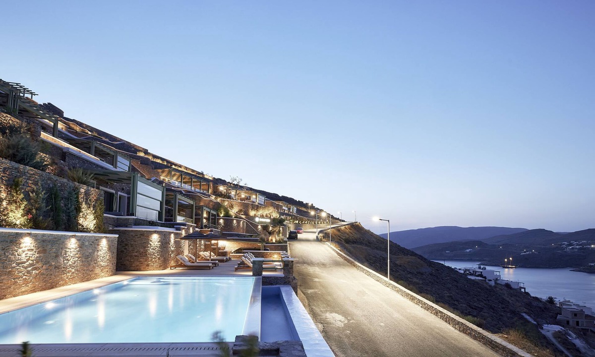 Merichas Hotel | EmGard Suites Kythnos