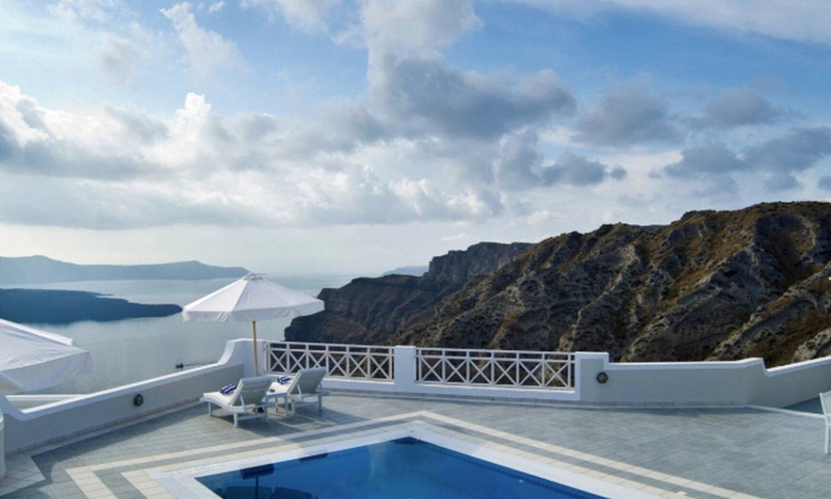 Fira Villa | Endearing Santorini Villa | Villa Delphi | 2 Bedrooms | Breathtaking Caldera.