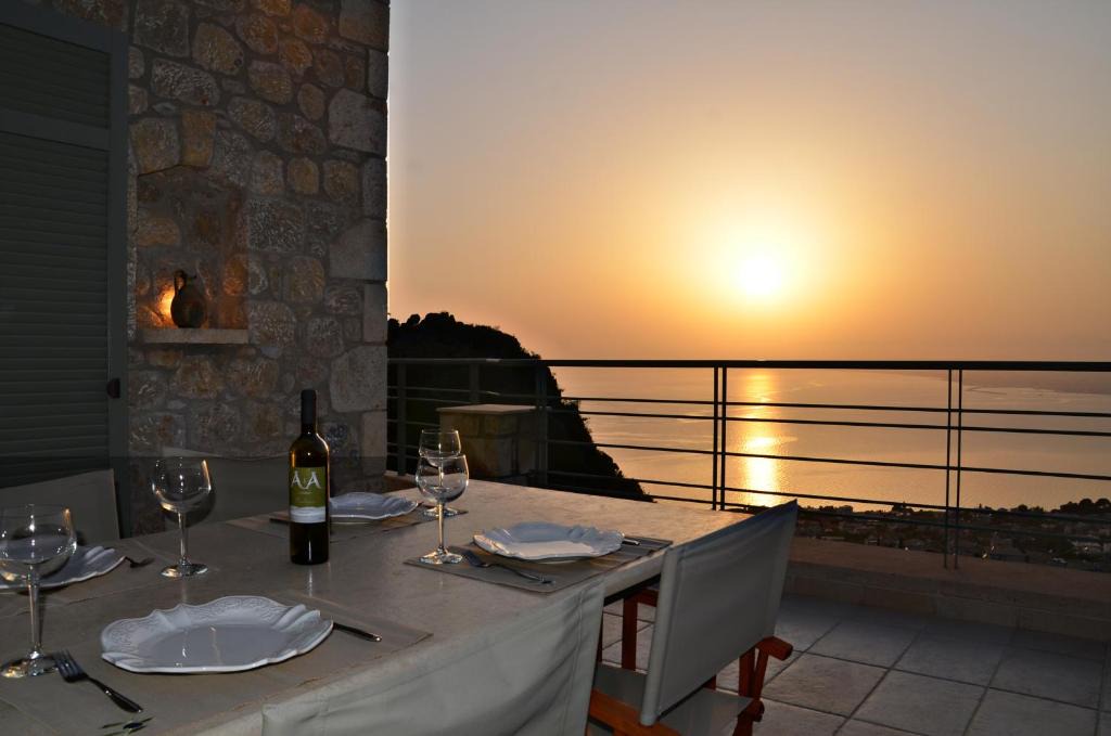 Diasella Villa | Endless Blue and Luxury at Verga