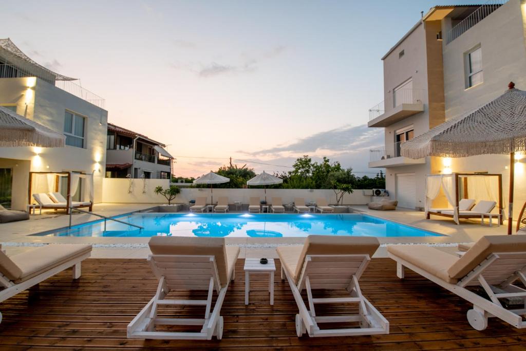 Patras Apartment | Ennea Suites-Light suite