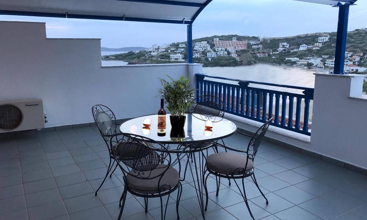 Mpatsi House | Erato Apartments