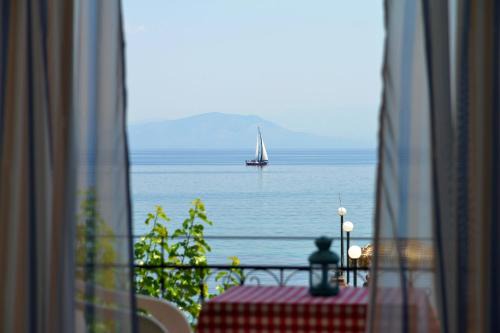 Benitses Hotel | Eros Beach Hotel