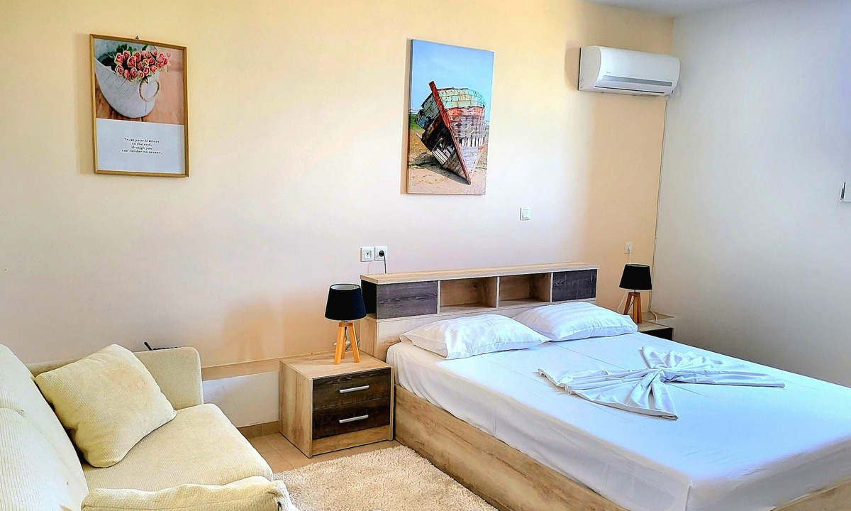 Lahania Apartment | Estia - Luxury ground floor apartment on the beach