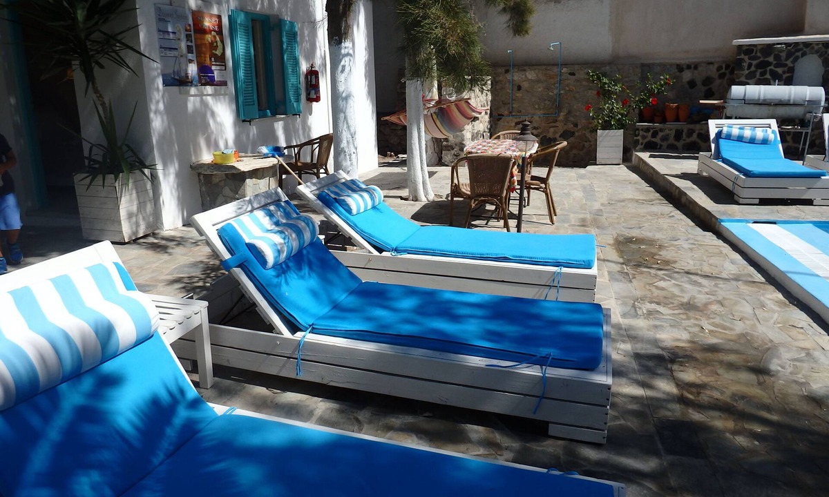 Perissa Villa | Evizorzia Villas -Olive Tree Green Villa