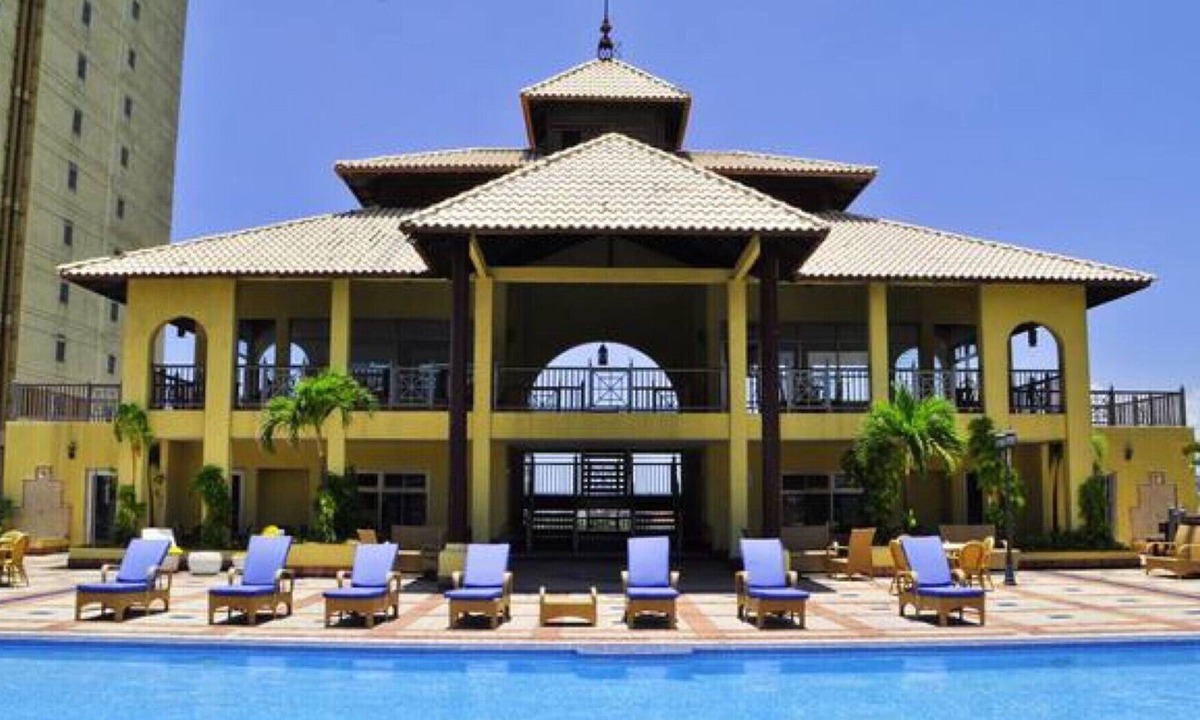 San Geronimo Condo | Exclusive 3 BDR, Gym & Pool, Sea view Condo