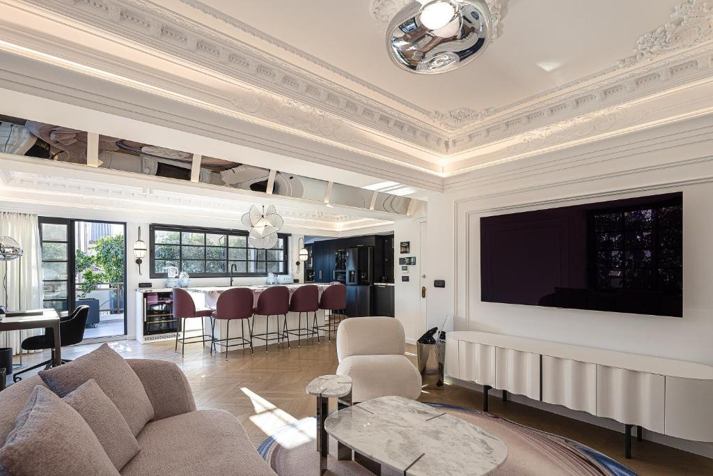 Neapoli Apartment | Exclusive Serviced Penthouse - Kolonaki by etouri