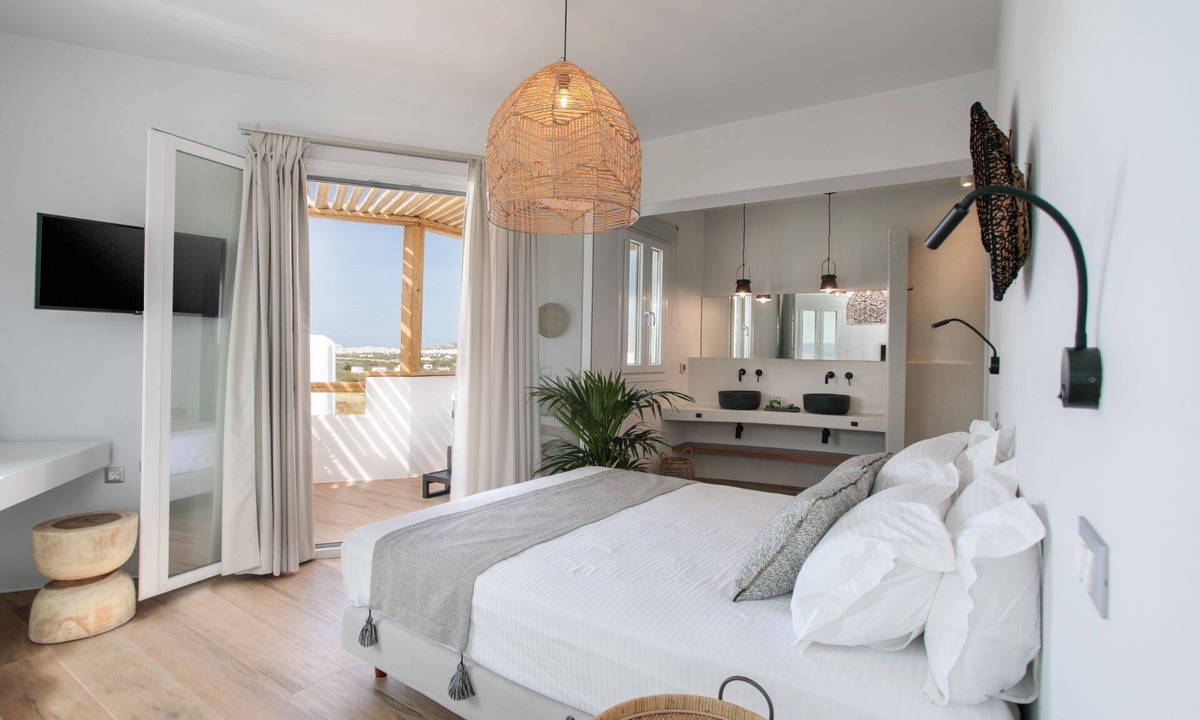 Naxos Villa | Exclusive Villa - Sunday Luxury Suites - Naxos Ag. Anna Beach