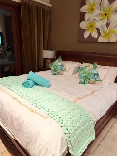 Eden Island Apartment | Exotic Trove