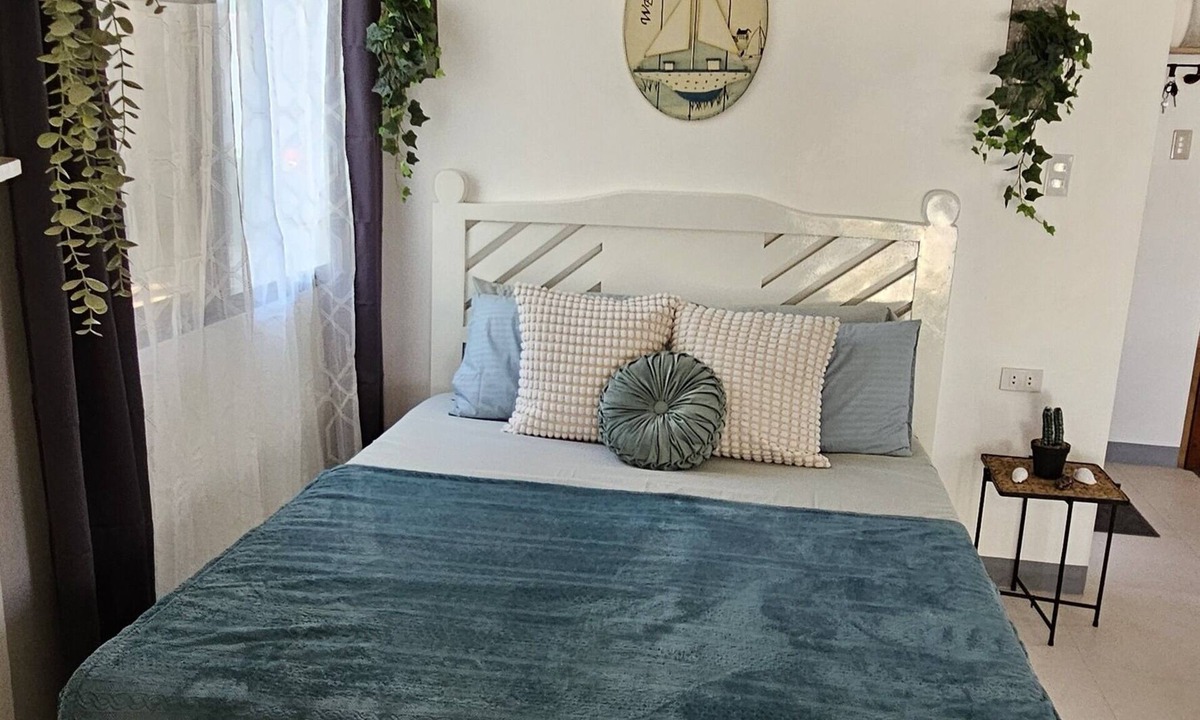 San Francisco Island Apartment | Experience tiny house living right at the beach