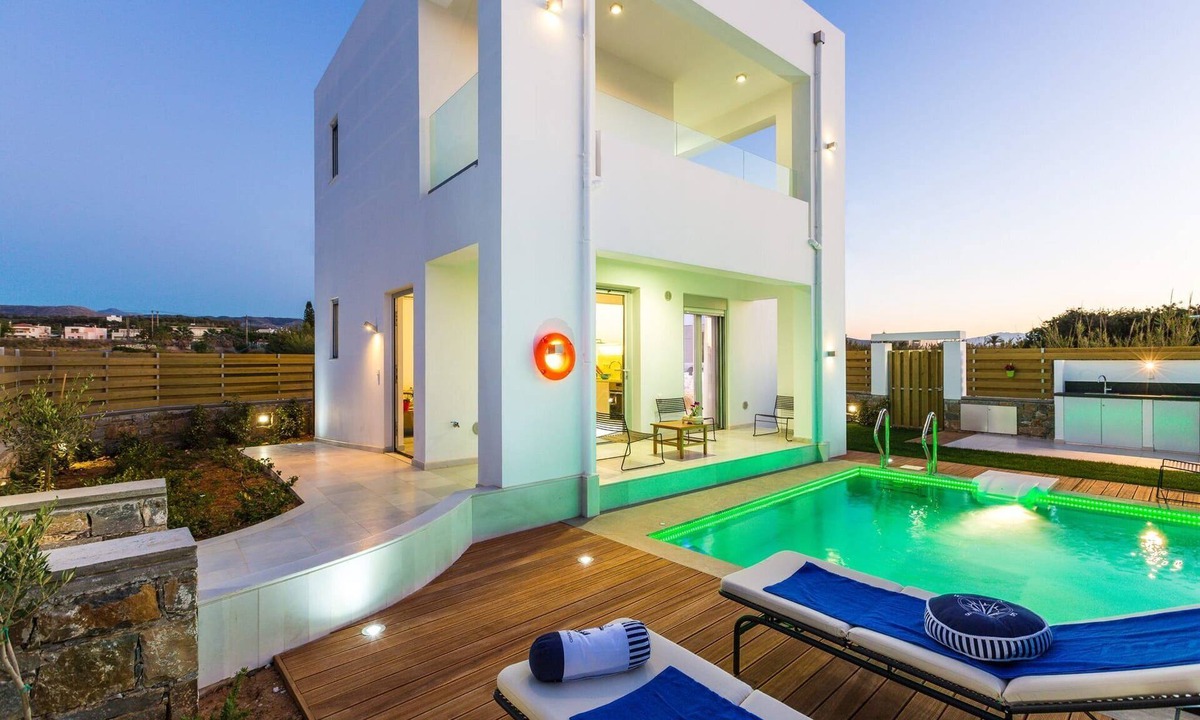 Pigianos Kampos Villa | Extraordinary Rethymno Villa | Villa Hantengu | 3 Bedrooms | Beach Front
