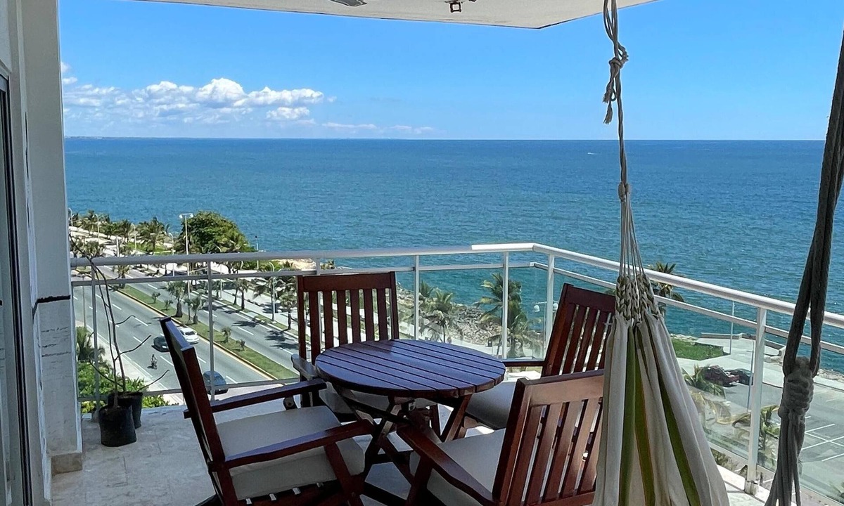 Santo Domingo Apartment | Fabulous ocean view in centrally located apartment
