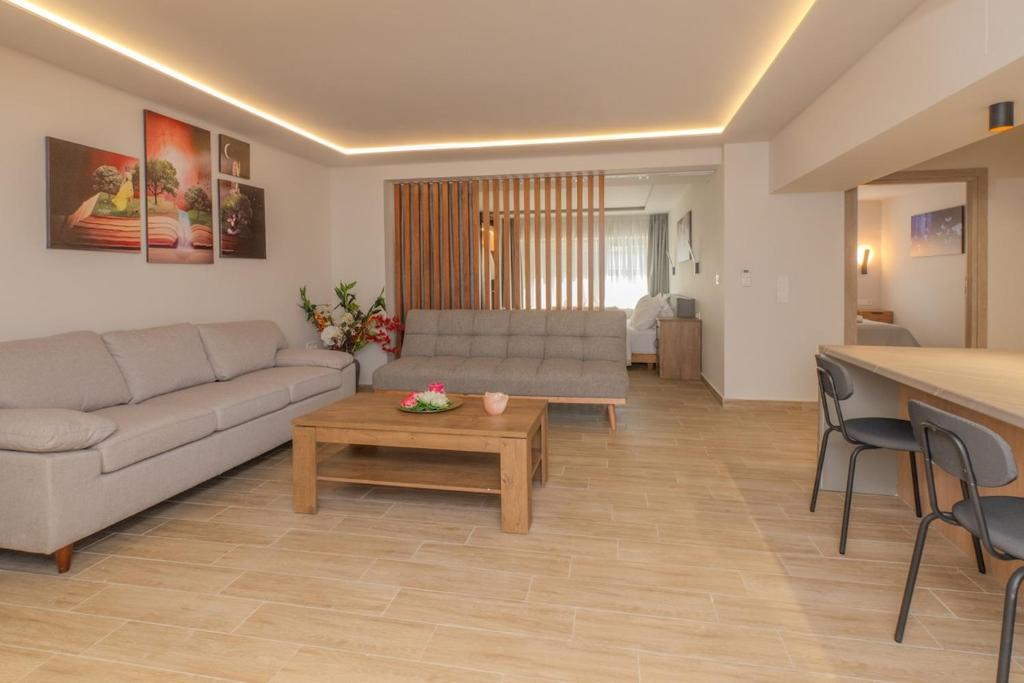 Piraeus Apartment | Fairytale Apartment steps from Piraeus Port