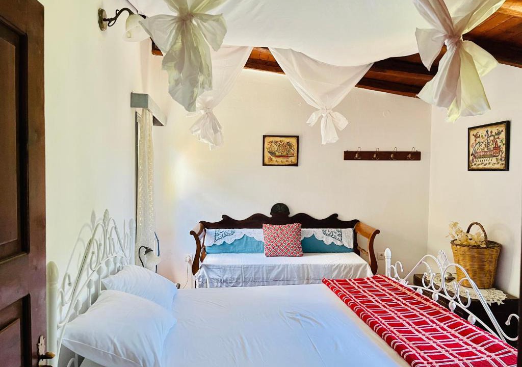 Skiathos Town House | Fairytale