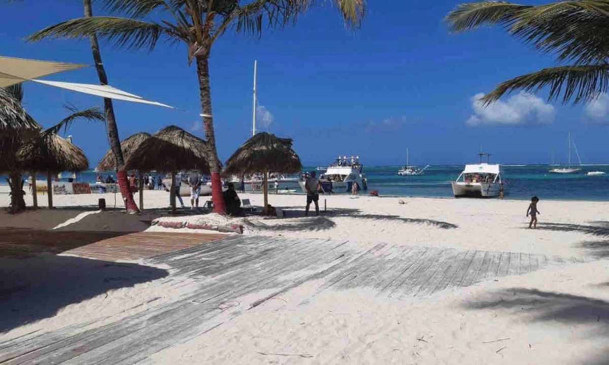 Playa Bibijagua Condo | Family 2BR Townhouse Beach Access, Pool & Fast Wi-fi