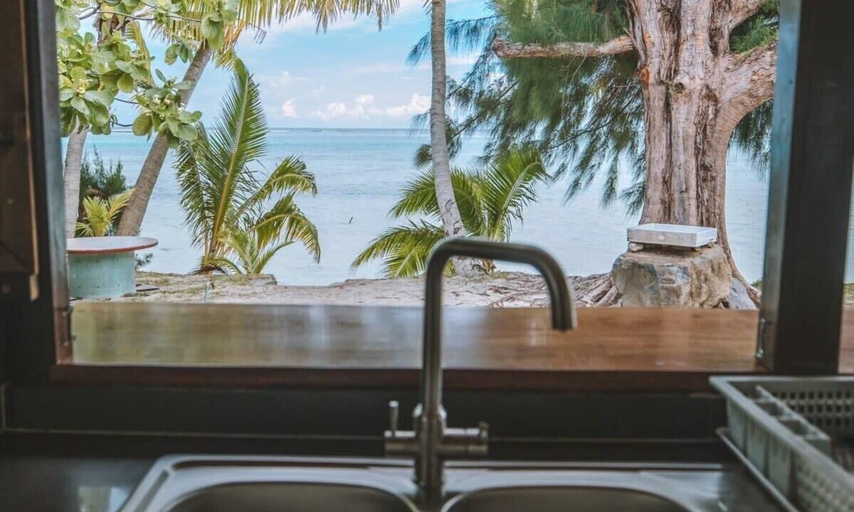 Moorea-Maiao Cottage | Fare Eimeo - Local-Chic Beachfront Cottage