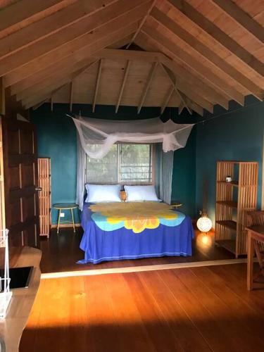 Moorea-Maiao Ski Chalet | Fare Manuhiti
