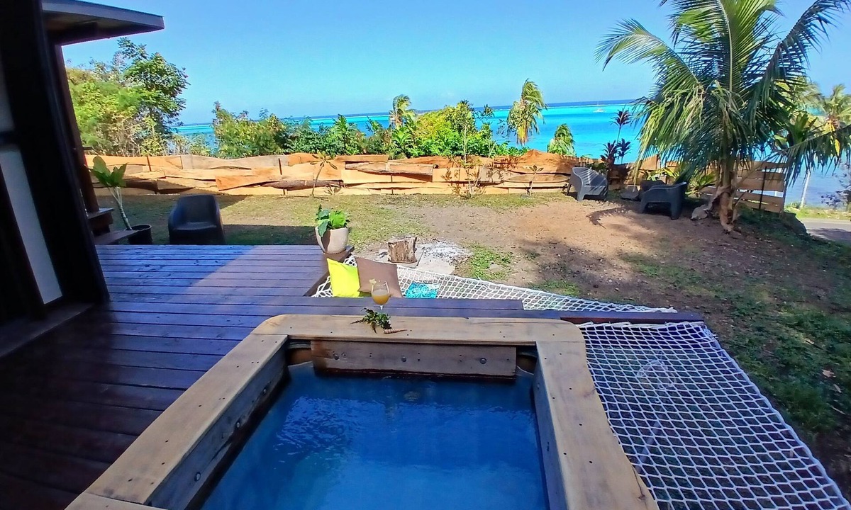 Ha'apiti House | Fare Ohiti, Face au Spot de Surf de Haapiti