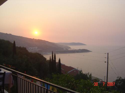 Kassiopi Apartment | Fatiras Studios