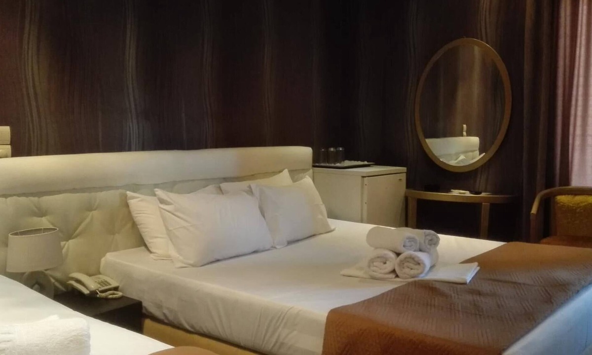 Moschato-Tavros Hotel | Feevos Hotel