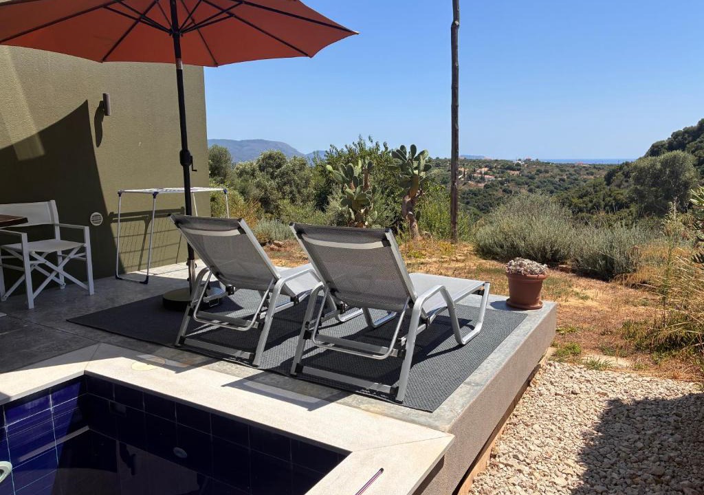 Foiniki House | FinIQ Boutiq Studios