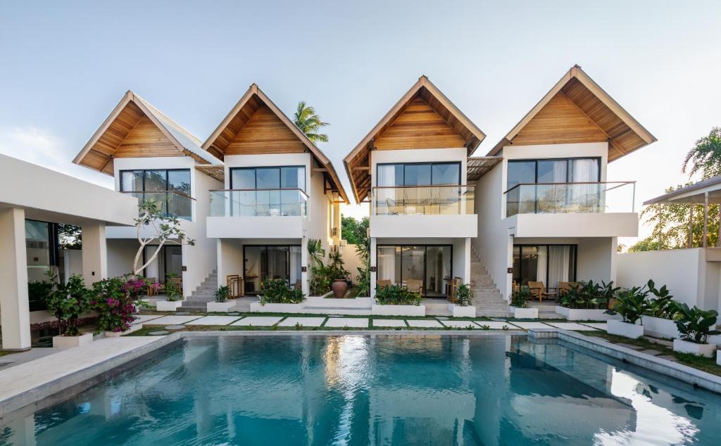 Gerupuk Hotel | FinnKai Villas