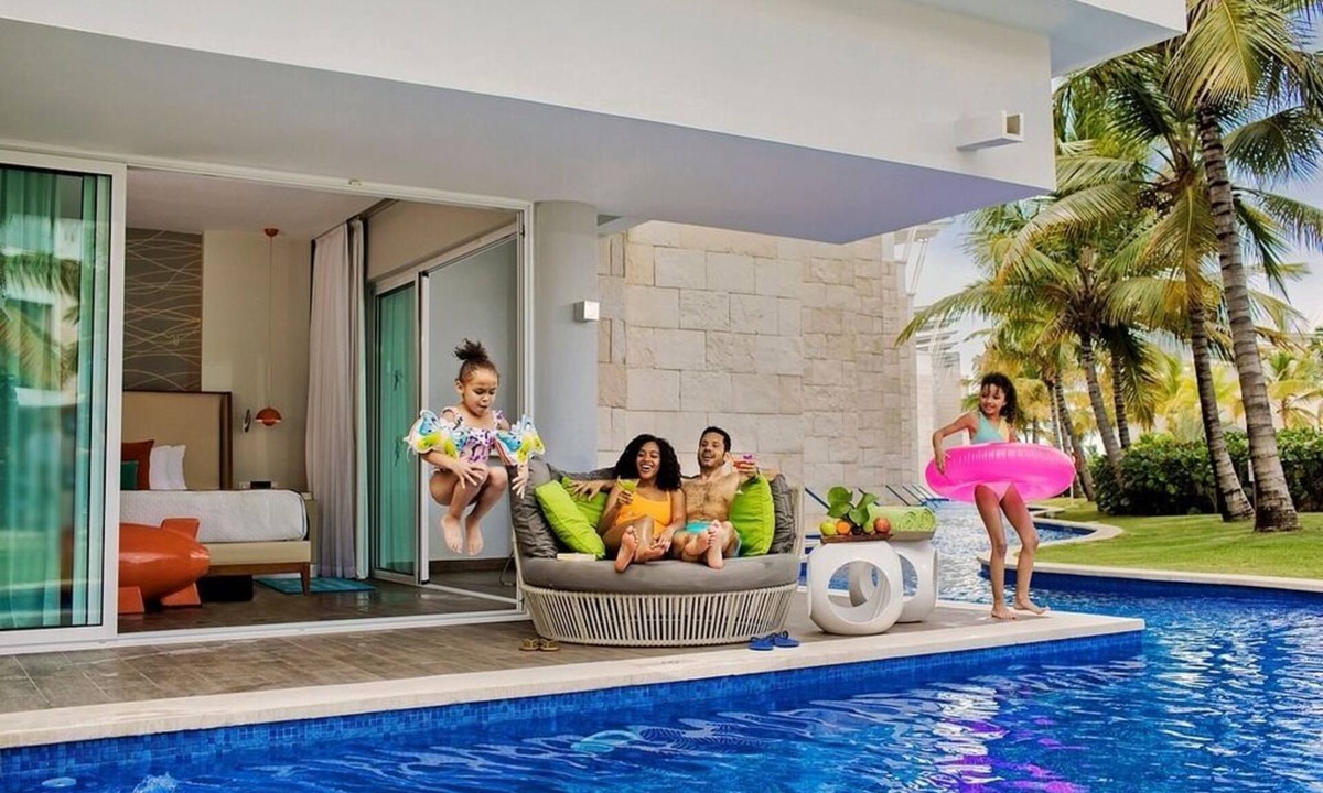 Punta Cana Apartment | Flat Swim-Up Suite w/King Bed, Direct Pool Access, Round Day Bed ALL-INCLUSIVE