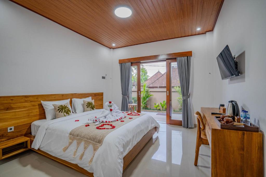 Kedewatan House | Flossie Bali