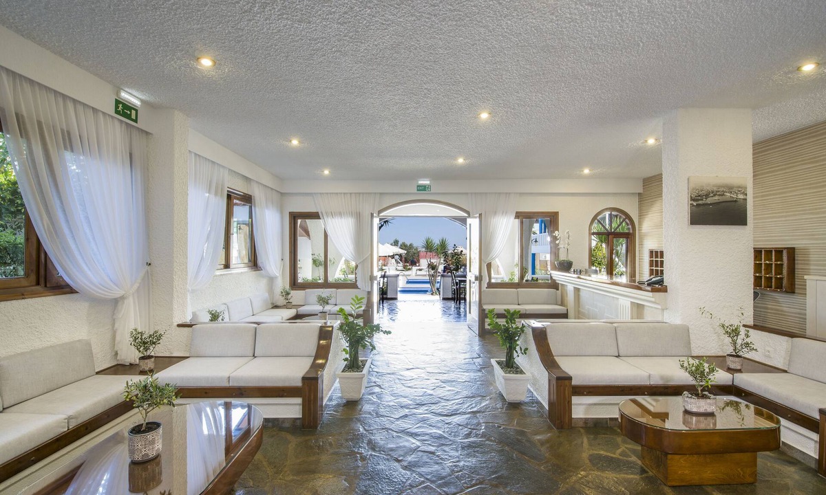 Agia Marina Hotel | Folia Apartments