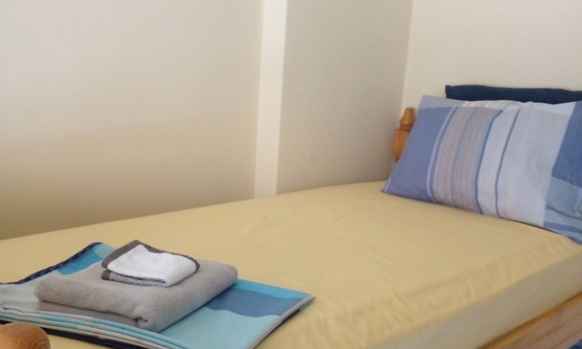 Farke Condo | Friendly Professionals Dorm that Feels Like Home