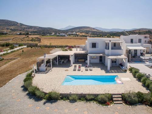 Kastraki House | Galani, Immaculate Home with Private Pool & Beach View in Kastraki, Naxos