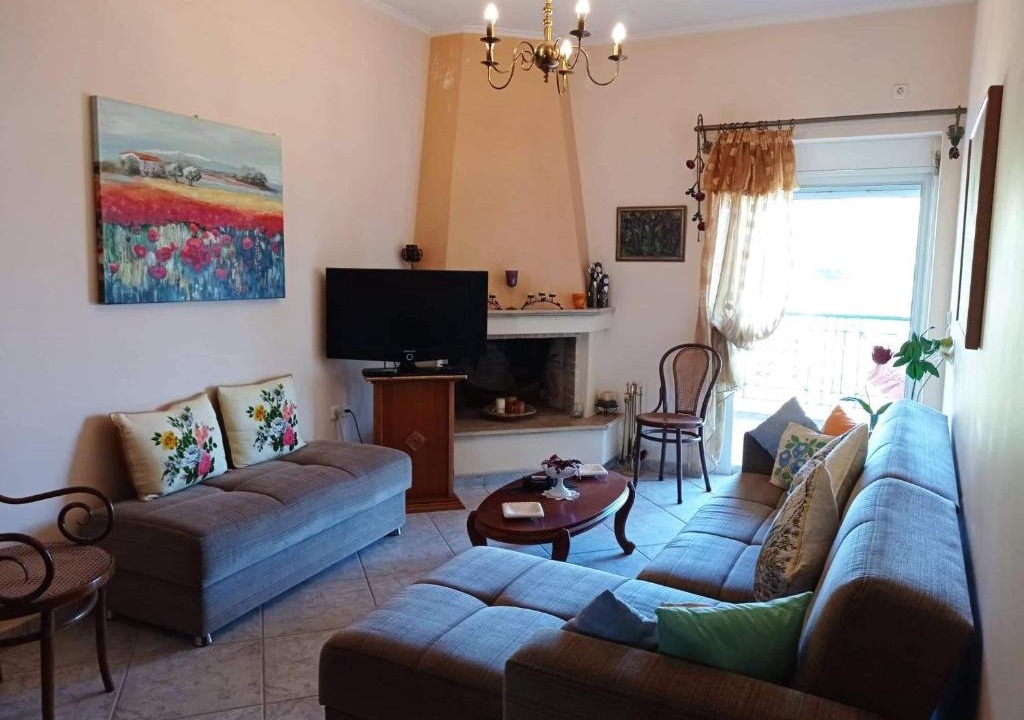 Oropos Apartment | George Geust House