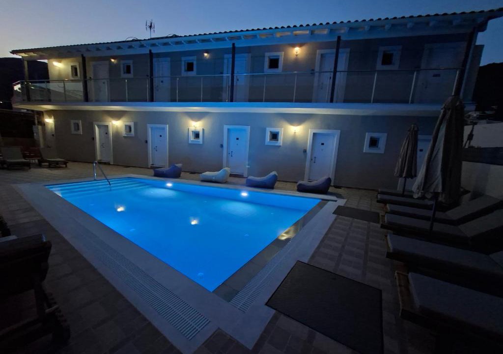 Ipsos Apartment | george studios 2