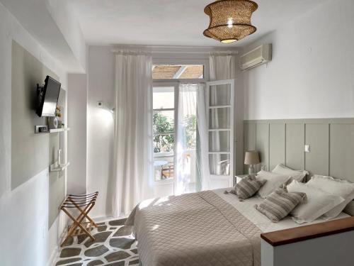 Adamas Apartment | Georgios Milos
