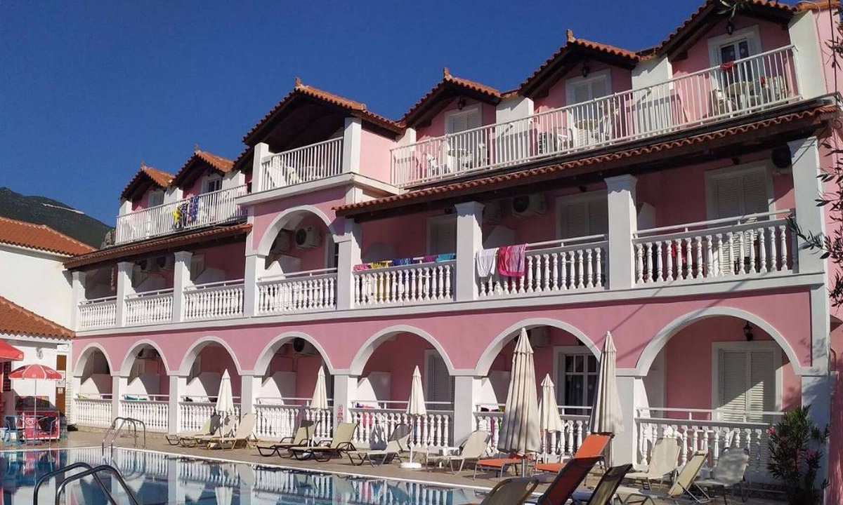 Katastari Apartment | Giannis Pool Studios 8, Alykes, Zakynthos, Greece