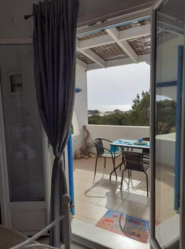 Naxos Apartment | Glyfada Suite