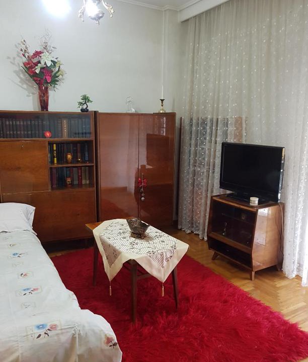 Trikala Apartment | Goodbye, Lenin