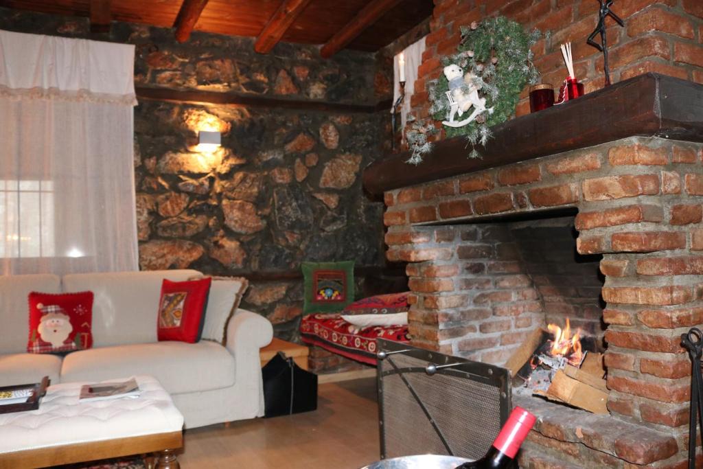 Aghios Athanasios Ski Chalet | Grand Chalet Mountain Resort