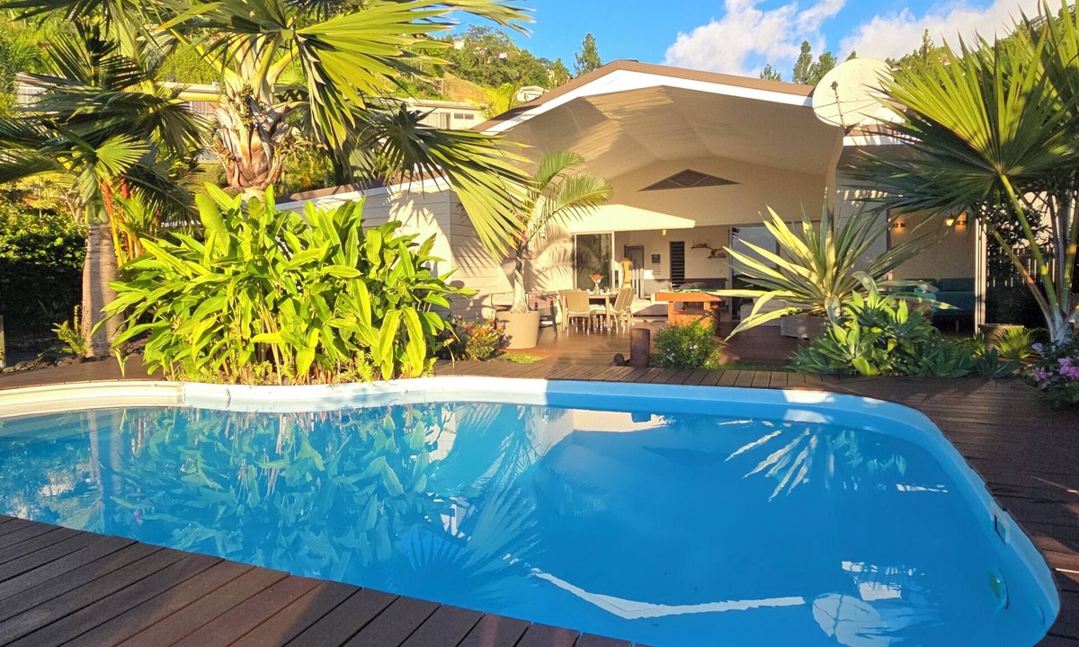 Punaauia House | Great pool villa with very high speed Wifi, air conditioning, billiards!