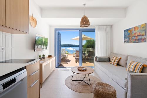 Perigiali Apartment | Greek Beach House Complex A1