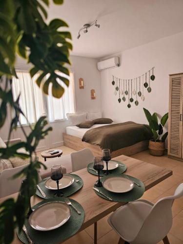 Drama Apartment | Happy Studio