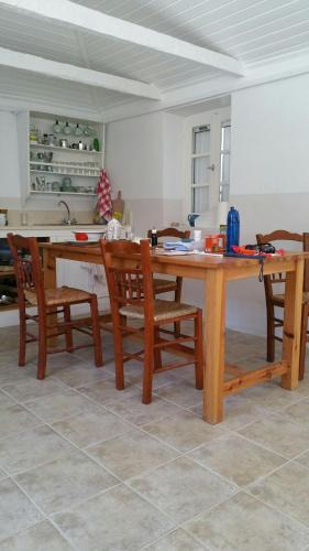 Platrithias House | Heledoni House