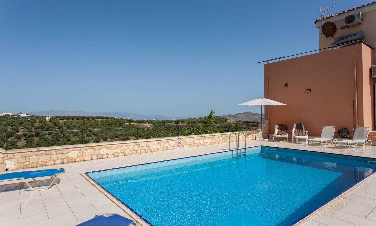 Nea Kydonia Apartment | Hillside Seaview Apt.︱A Poolside Holiday Escape