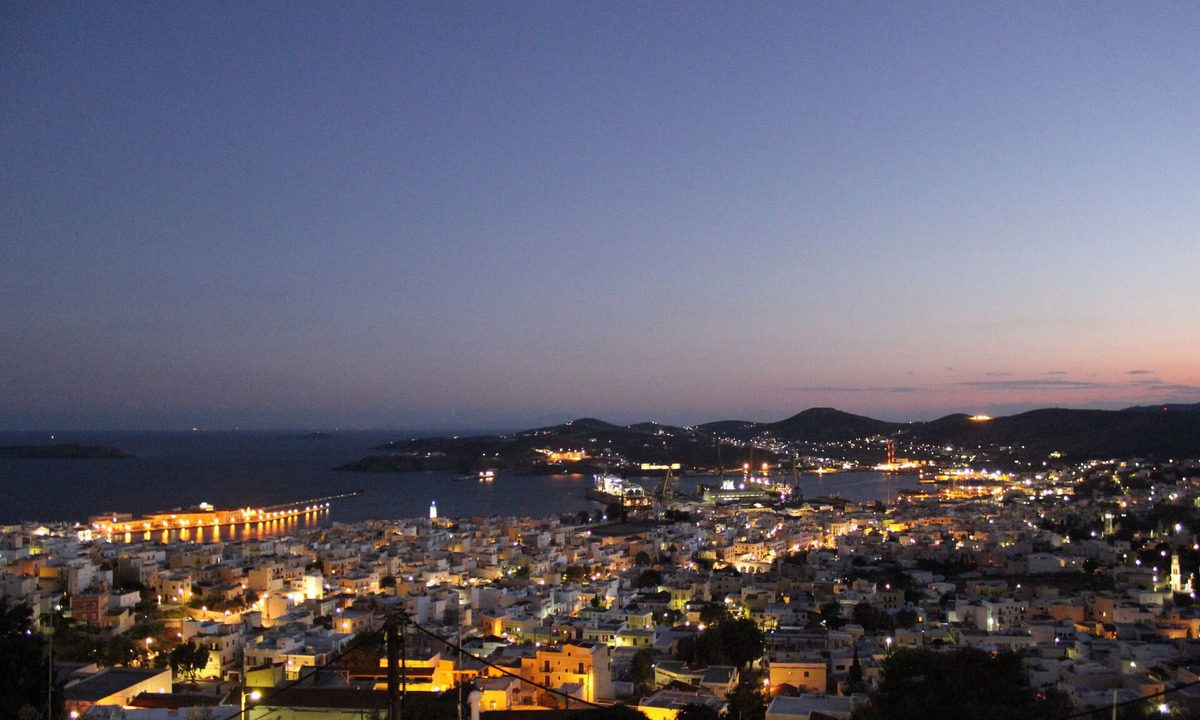 Ano Siros House | Home with character and a great view!