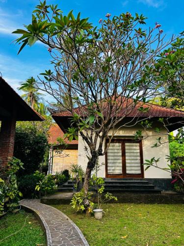 Bondalem Cabin | Homey Villa- 5 mins to the Beach at Bondalem Tejakula