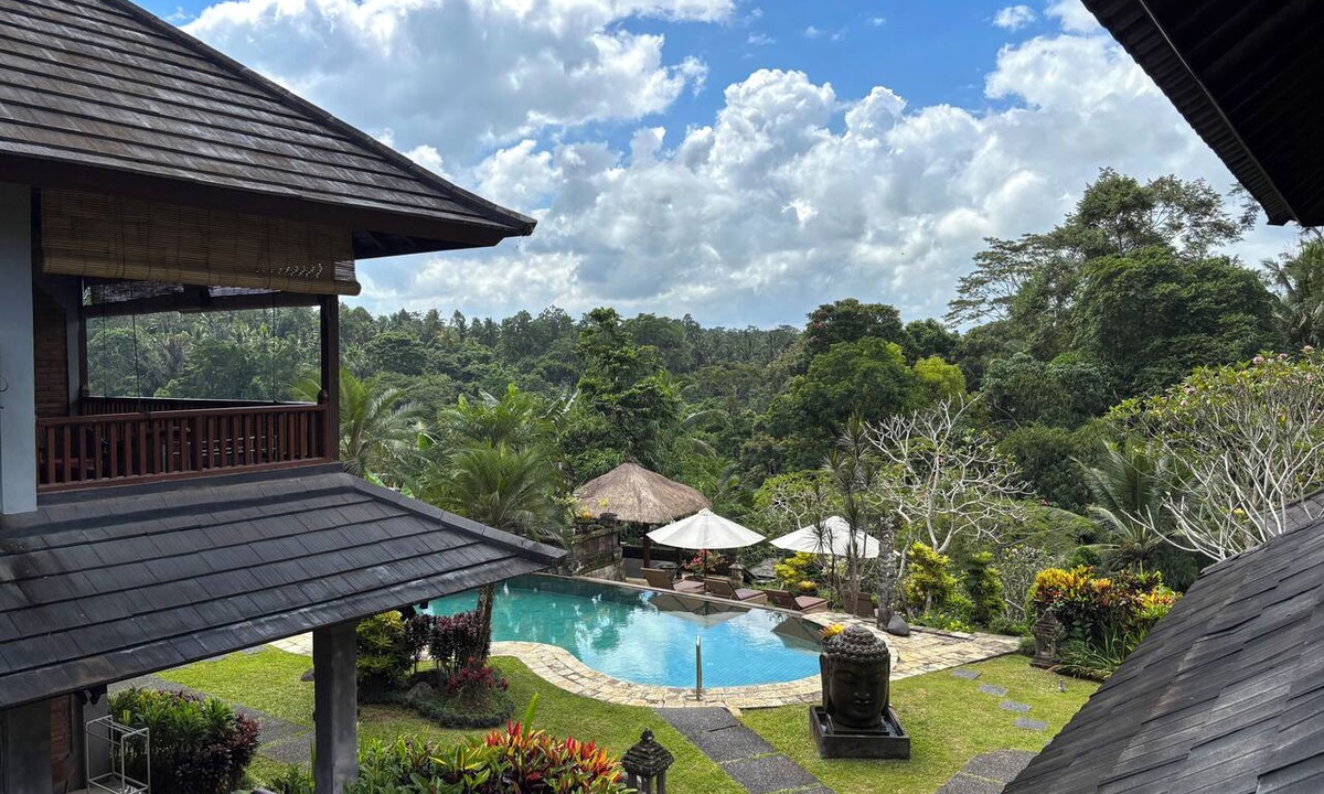 Kedewatan Hotel | Hotel Bunga Permai