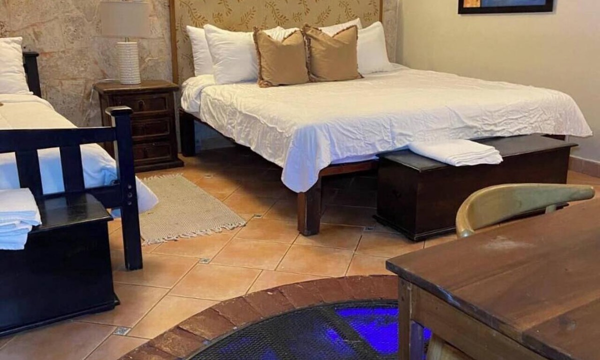Zona Colonial Hotel | Hotel Mansión Colonial | Rey Fernando III with Breakfast Included