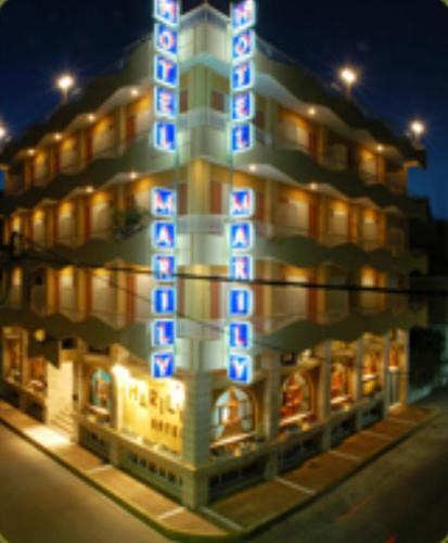 Pyrgos Hotel | Hotel Marily