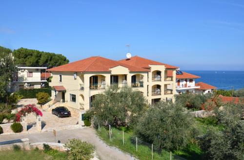 Poulithra Apartment | Hotel Patelis